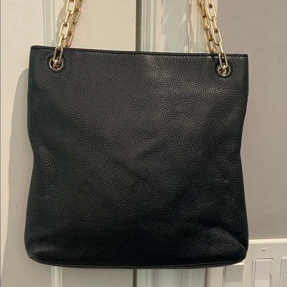 Tory Burch Black Leather Shoulder Bag with Gold Chain - Picture 6 of 7